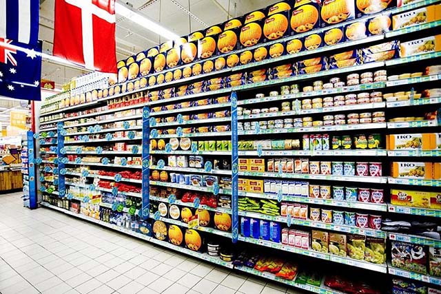 Supermarket Shelves